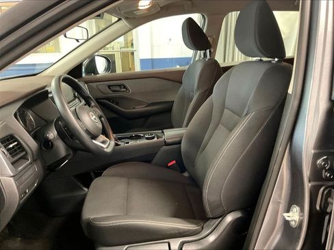 Used 2023 Nissan Rogue S AWD/4WD image 10