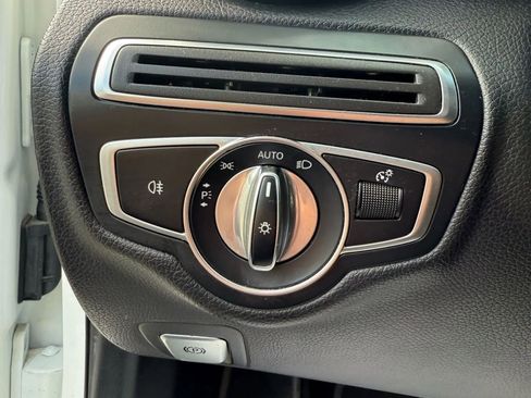 Used 2018 Mercedes-Benz C 300 Sedan image 25
