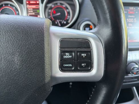 Used 2019 Dodge Journey SE FWD image 45