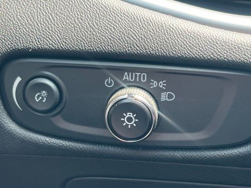 Used 2023 Chevrolet Malibu LT FWD image 23