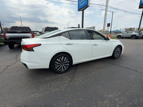 Used 2023 Nissan Altima 2.5 SV FWD image 8