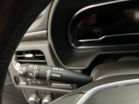 Used 2023 GMC Yukon SLT image 16