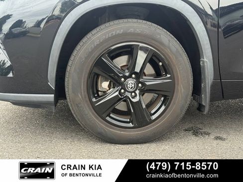 Used 2022 Toyota Highlander LE AWD/4WD image 36