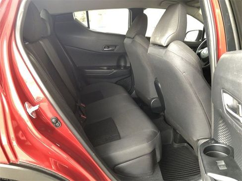 Used 2020 Toyota C-HR LE image 32