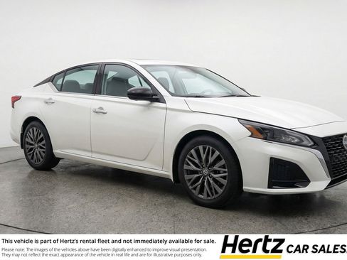 Used 2025 Nissan Altima 2.5 SV FWD image 1