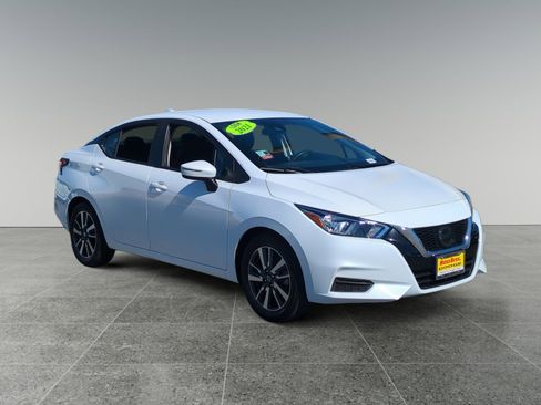 Used 2021 Nissan Versa SV image 16