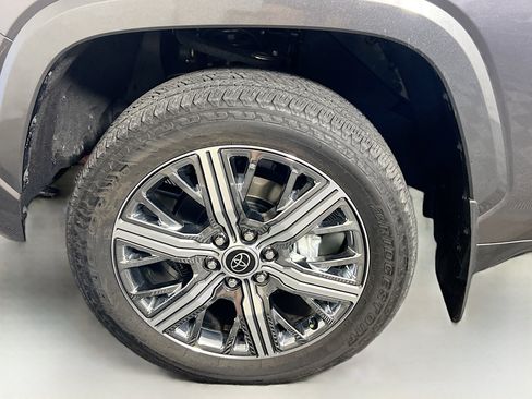 Used 2024 Toyota Tundra Capstone AWD/4WD image 13