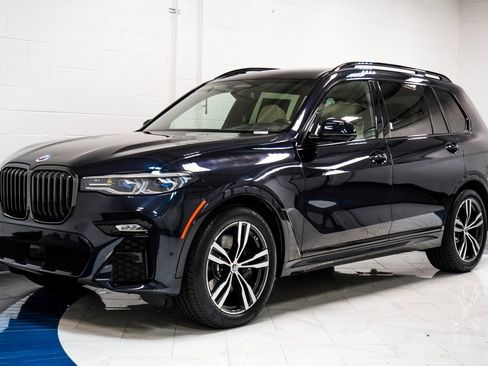 Used 2022 BMW X7 M50i w/ Dynamic Handling Package image 4