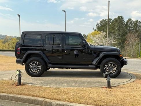 New 2026 Jeep Wrangler Unlimited Sahara AWD/4WD image 8