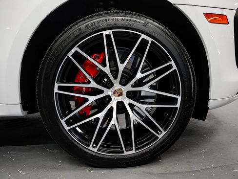 Used 2022 Porsche Macan GTS AWD/4WD image 53