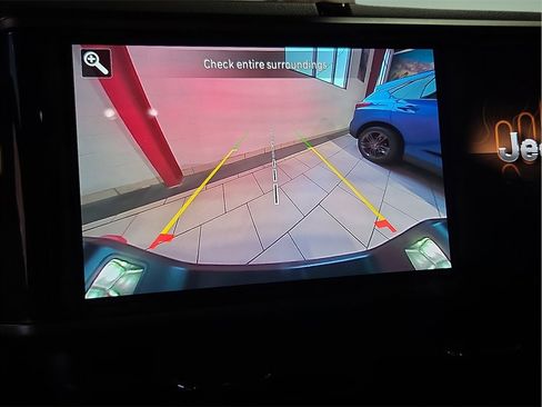 Used 2025 Jeep Gladiator Mojave image 19