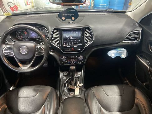 Used 2019 Jeep Cherokee Limited AWD/4WD image 21