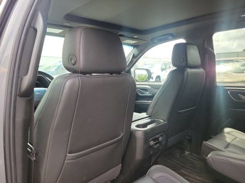 Certified 2022 Chevrolet Suburban RST w/ Luxury Package RWD image 19