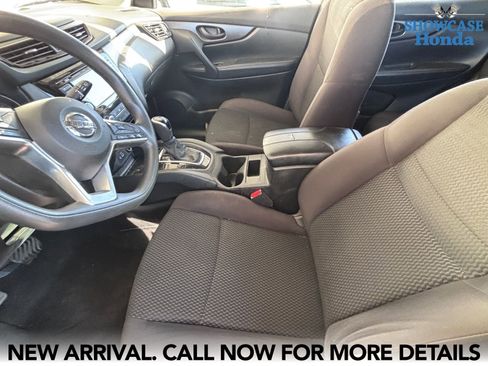 Used 2019 Nissan Rogue Sport S FWD image 9
