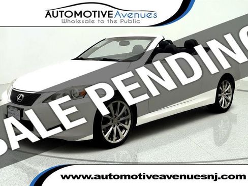 Used 2013 Lexus IS 250C w/ Luxury Pkg RWD image 1