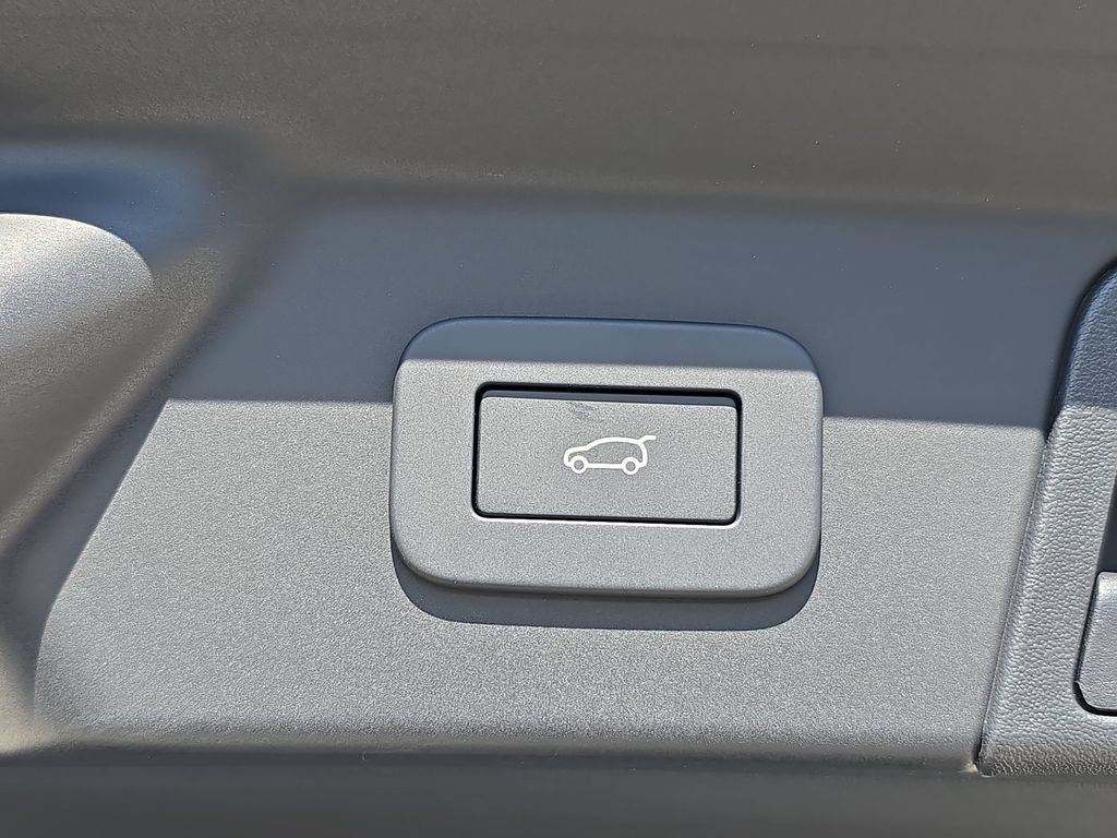 New 2026 Land Rover Range Rover Velar S AWD/4WD image 13