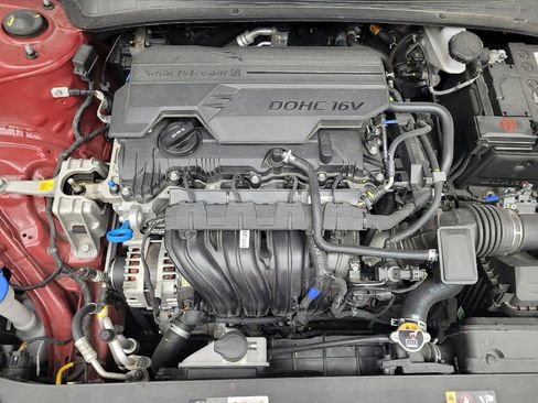 Used 2025 Hyundai Elantra Sport FWD image 30