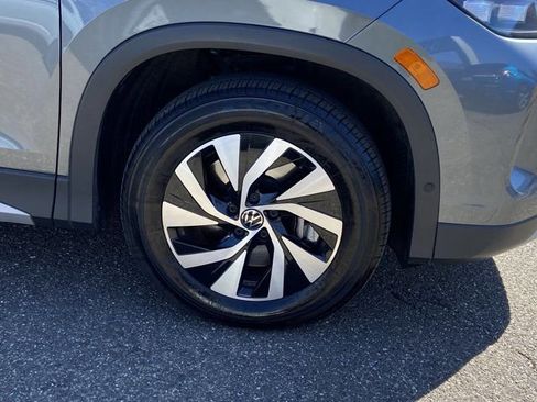 Used 2025 Volkswagen Tiguan S image 10