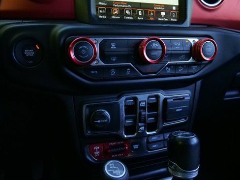 Used 2020 Jeep Wrangler Unlimited Rubicon AWD/4WD image 13