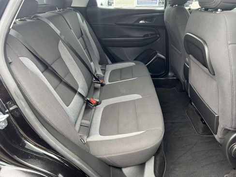 Used 2023 Chevrolet TrailBlazer LS FWD image 15