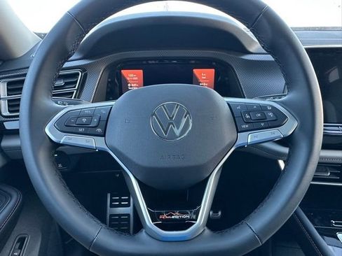 New 2026 Volkswagen Atlas Peak Edition AWD/4WD image 41