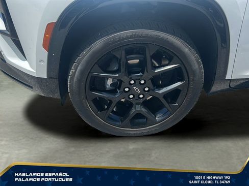 Used 2024 Chevrolet Traverse RS AWD/4WD image 29