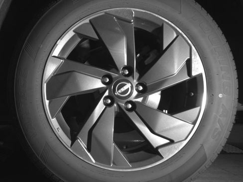 Used 2025 Nissan Rogue SV FWD image 14