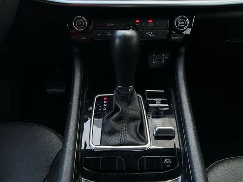 Used 2025 Jeep Compass Latitude image 24