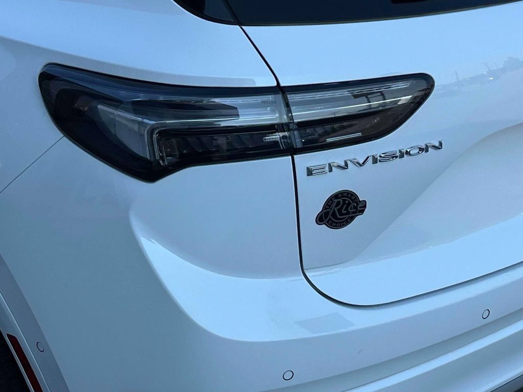 Certified 2022 Buick Envision Avenir w/ Technology Package II FWD image 10