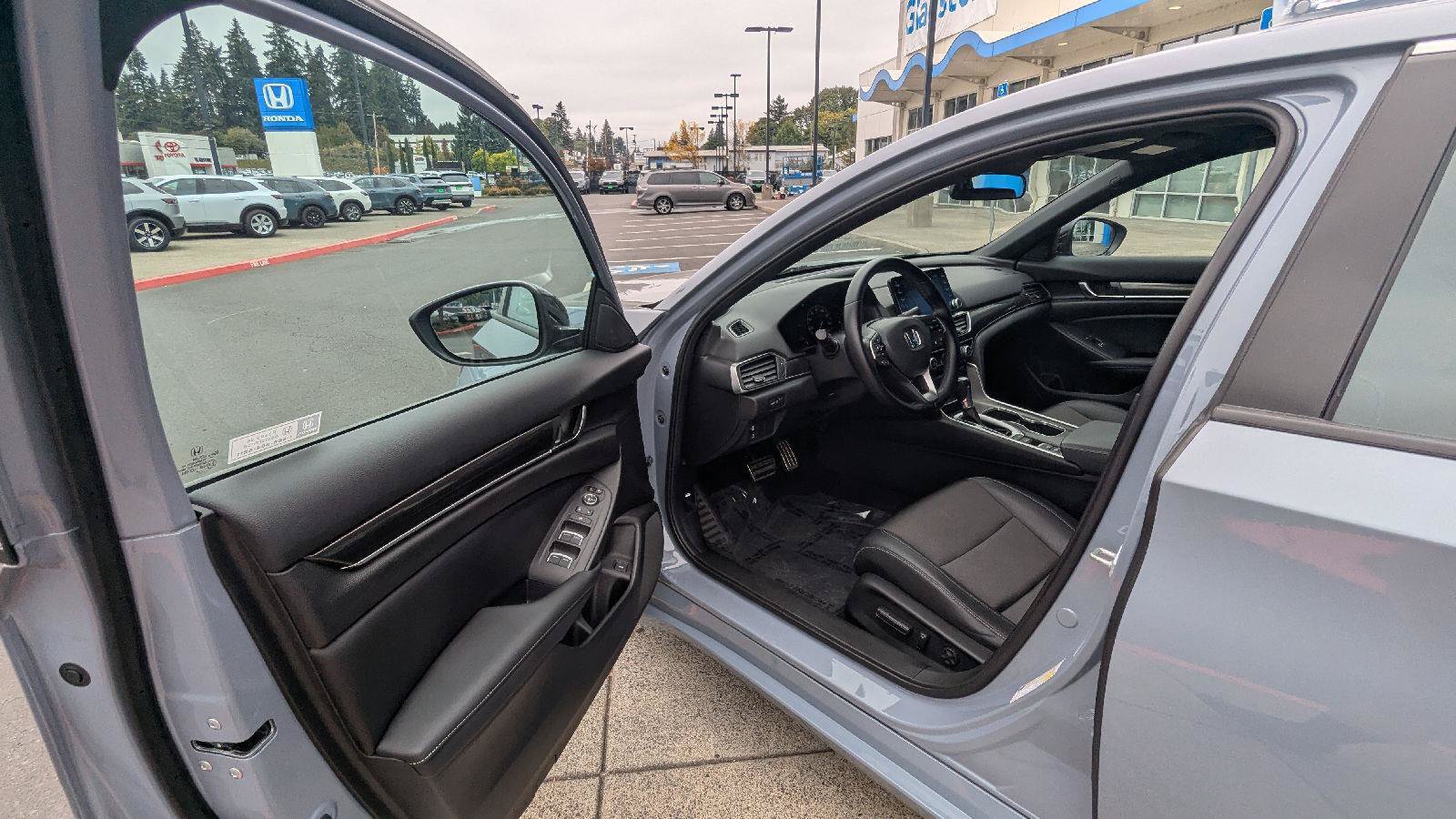 Used 2022 Honda Accord Sport image 10