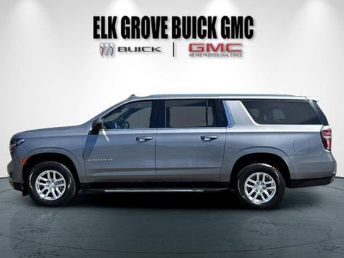 Used 2022 Chevrolet Suburban LT AWD/4WD image 7