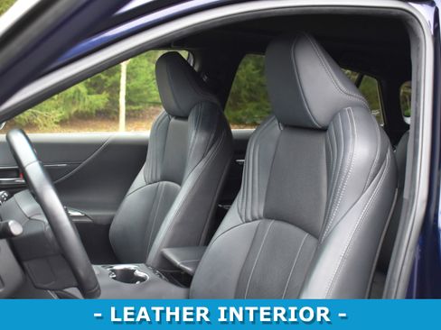 Used 2021 Toyota Venza Limited image 8