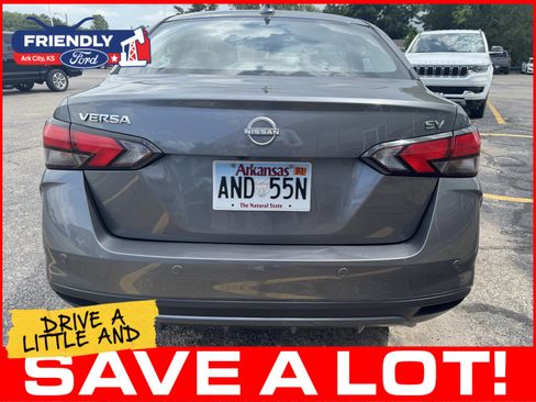 Used 2023 Nissan Versa SV FWD image 4