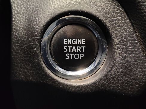 Used 2021 Toyota RAV4 XLE Premium FWD image 32