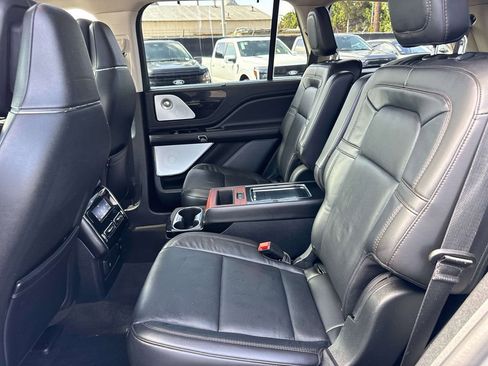 Certified 2023 Lincoln Aviator Reserve w/ Equipment Group 201A AWD/4WD image 11