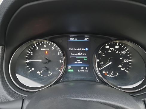 Used 2018 Nissan Rogue SV image 12