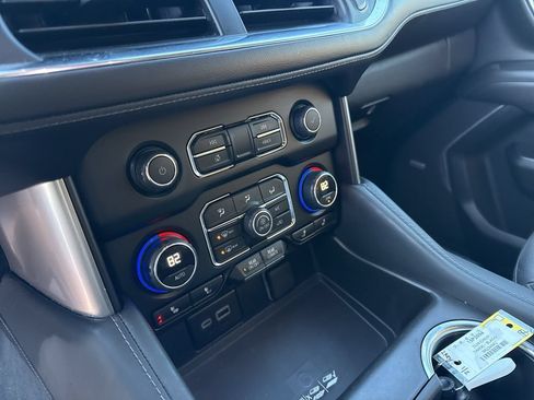 Used 2024 Chevrolet Tahoe Z71 w/ Luxury Package AWD/4WD image 28