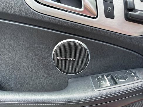 Used 2013 Mercedes-Benz SLK 250 image 31