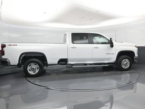 Used 2026 Chevrolet Silverado 2500 LT AWD/4WD image 3