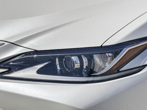 Used 2021 Lexus ES 350 w/ Accessory Package FWD image 5