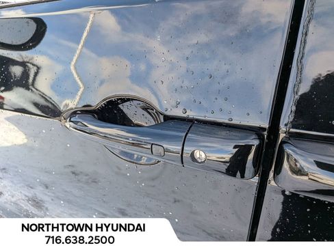 Used 2024 Chrysler Pacifica Touring-L image 40