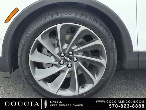 Certified 2022 Lincoln Nautilus Reserve w/ Equipment Group 201A AWD/4WD image 8
