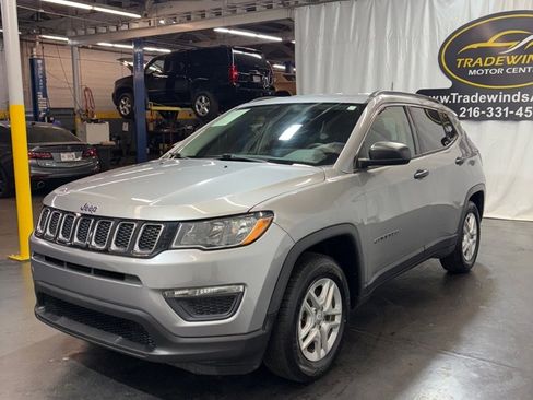 Used 2020 Jeep Compass Sport image 3