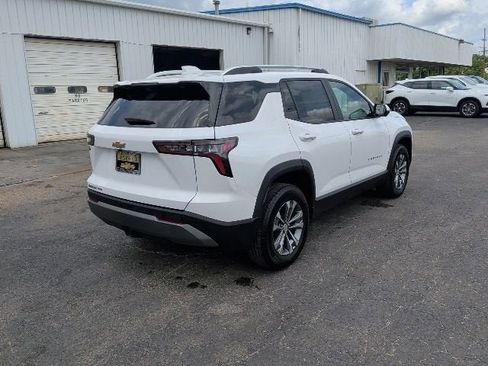 Used 2025 Chevrolet Equinox LT w/ Convenience Package II AWD/4WD image 5