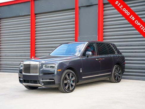 Used 2022 Rolls-Royce Cullinan image 1