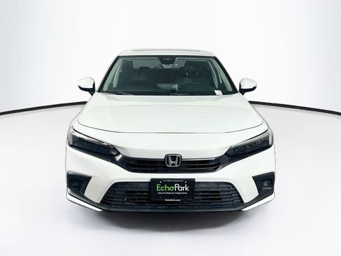 Used 2023 Honda Civic Touring image 2