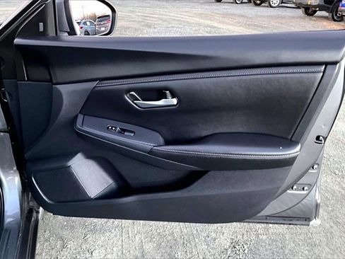 Used 2025 Nissan Sentra SV image 21