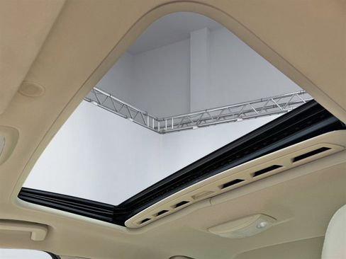 Used 2016 Volvo S60 T5 Premier w/ Convenience Package image 18