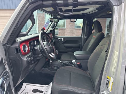 Used 2021 Jeep Wrangler Unlimited Rubicon w/ Cold Weather Group image 13