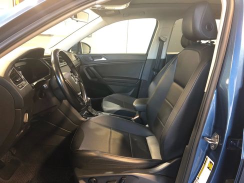 Used 2019 Volkswagen Tiguan SEL R-Line AWD/4WD image 9